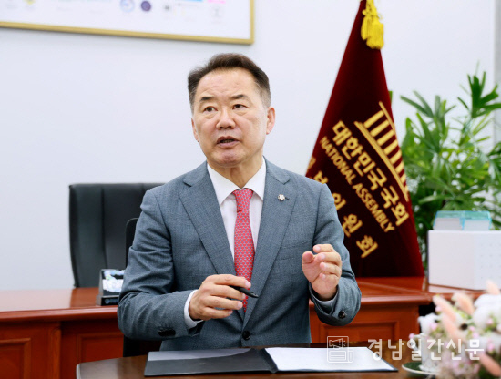 신성범 국회의원(국민의힘, 합천·산청·함양·거창)