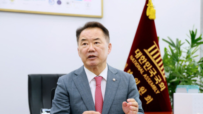 신성범 "북중러, 동맹까진 어려워…北, 핵 위협 자제는 북미 대화 여지 포석"