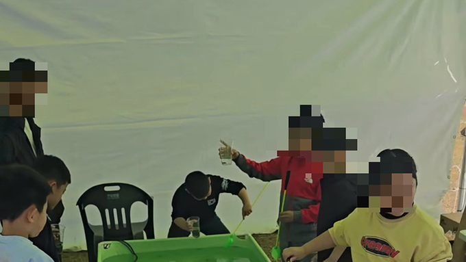 함양군 청춘마켓 ‘물고기 잡기 체험’ 논란… 청년단체 단장 책임 논란· 옹호 댓글까지