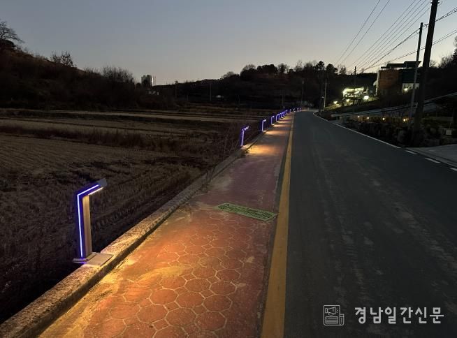 합천군, 황강마실길에 LED 경관조명 설치…주민 안전 강화