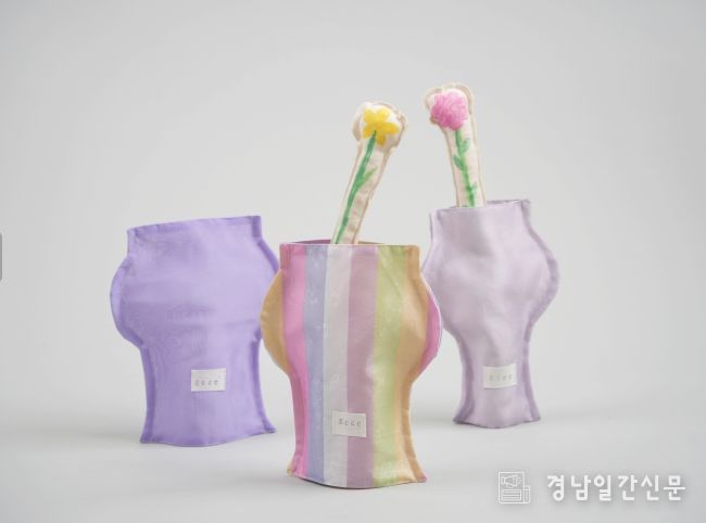 봄을 담는 패브릭 화병’