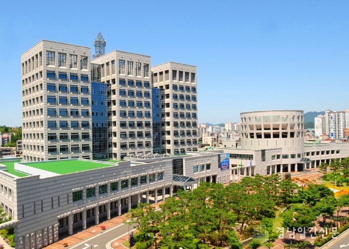 진주시청 전경