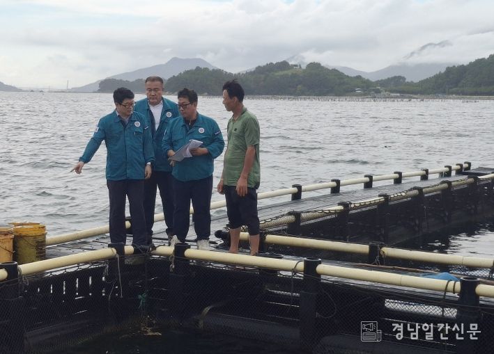 사천시, 적조 피해 최소화 방제작업 총력 대응