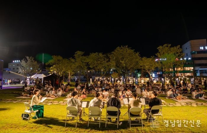 진주시, ‘남강 별밤 피크닉’ 야간관광 명소 자리매김