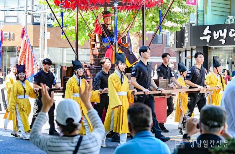 유등·예술·드라마가 빚어낸 16일간의 대장정