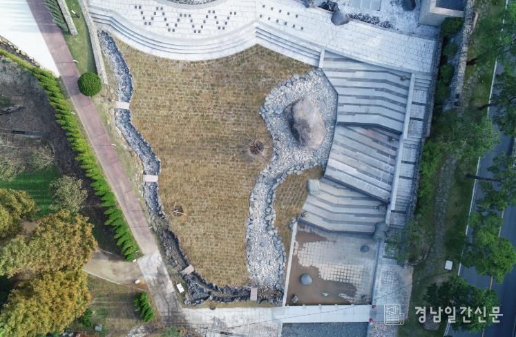 명품 소나무숲, 다시 깨어나..하동 송림공원, 새 단장