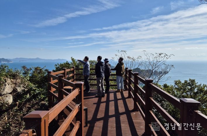 통영 연화도, 섬 숲 경관복원과 생태탐방로 정비를 통한 새로운 관광섬으로 재탄생 3(연화 탐방로 정비사업)