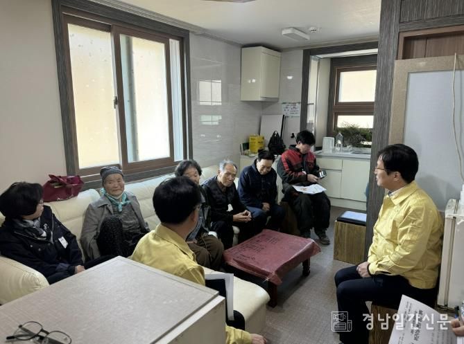 성흥택 산청부군수, 이주지원 사업 현장 점검