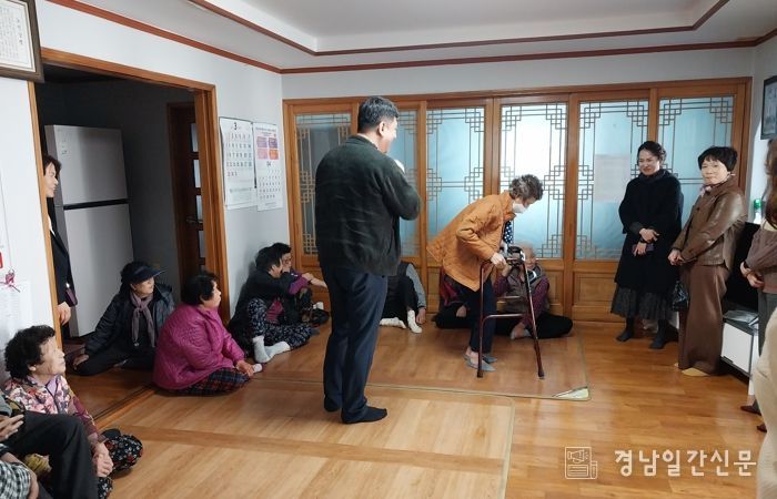 사천시, 경로당 실내용 보행기 보급으로 어르신 안전 강화