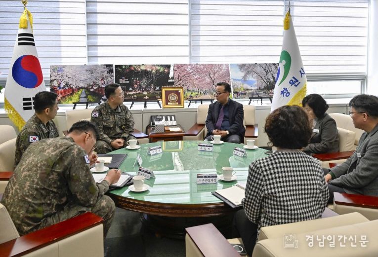 진해구, 대민지원 해군 장병에 누비전 지급