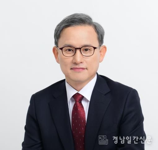 경상국립대학교 권진회 총장(한국과총 부회장 겸 학술진흥위원장)