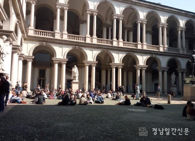 브레라 국립미술원 전경